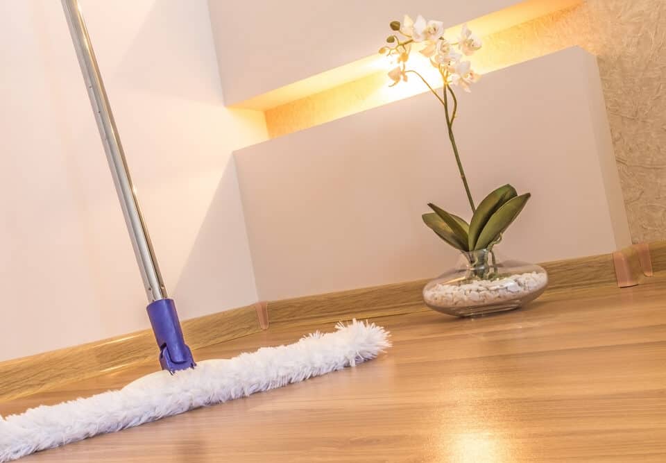 Cleaning a hardwood floor